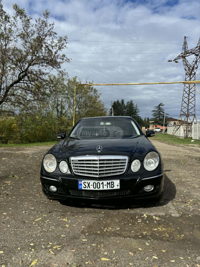 Mercedes-Benz E 350 2006 — photo 2