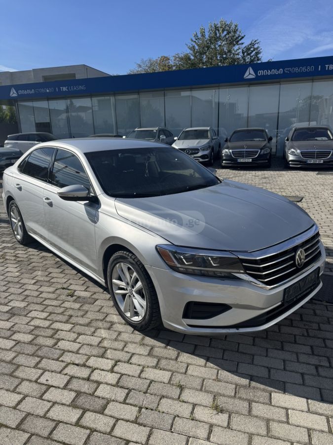 Volkswagen Passat 2021 — photo 2