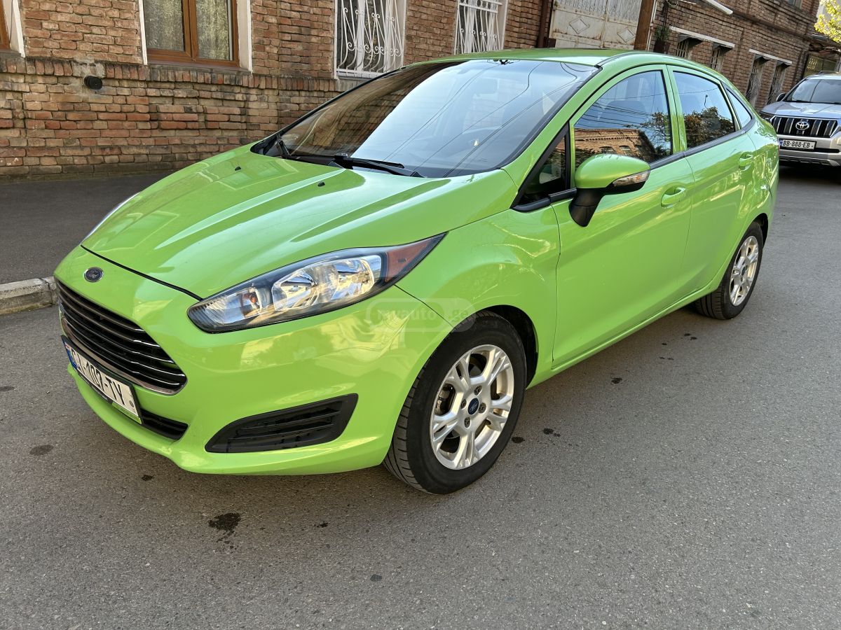 Ford Fiesta 2014 — photo 2