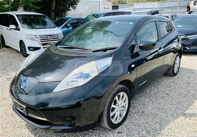 Nissan Leaf 2016 — photo 2