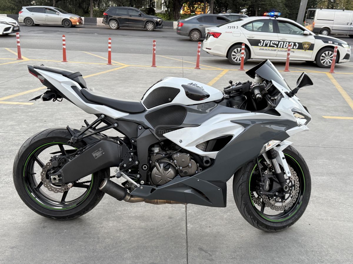 Kawasaki ZX-6 Ninja 2021 — photo 2