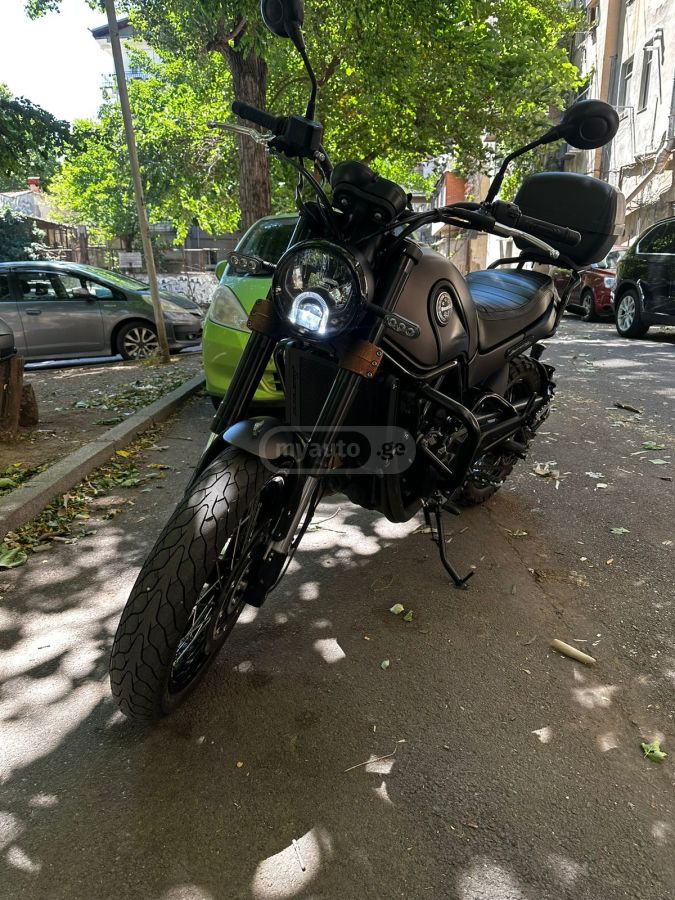 Benelli Leoncino 500 2019 — photo 2