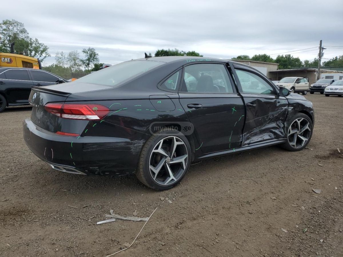 Volkswagen Passat 2020 — photo 2