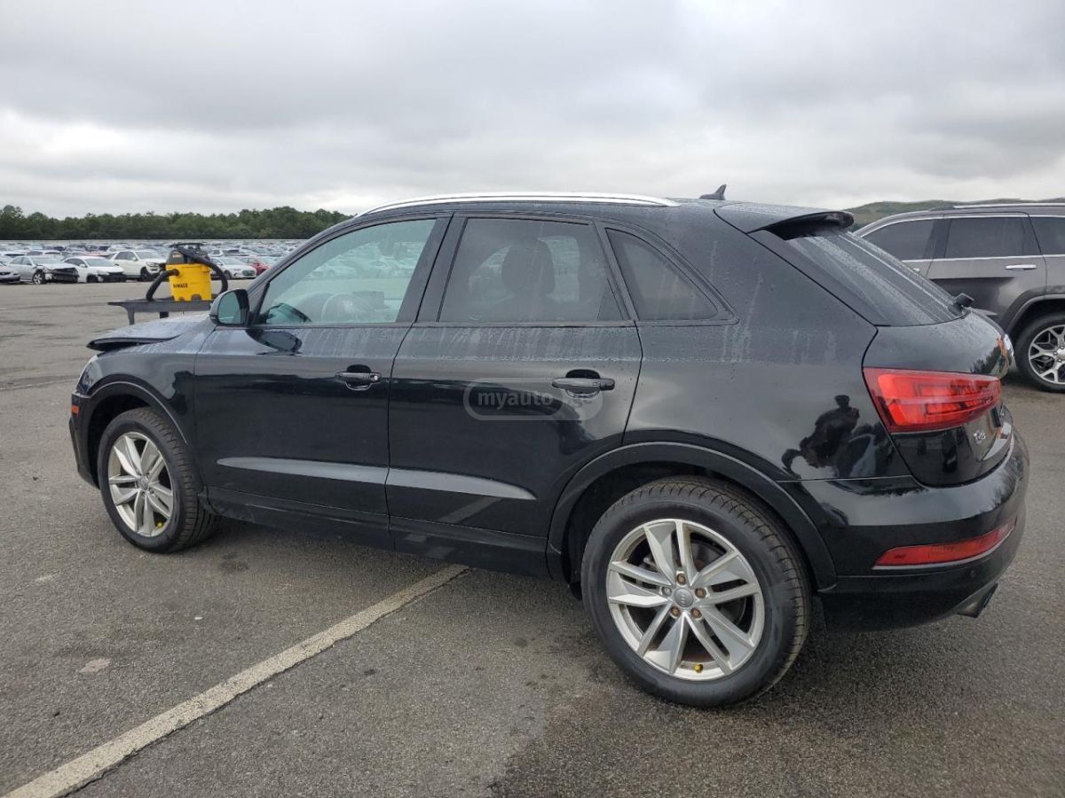 Audi Q3 2017 — photo 2