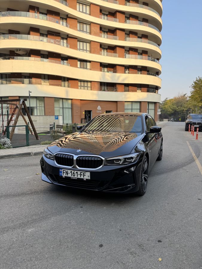 BMW 330