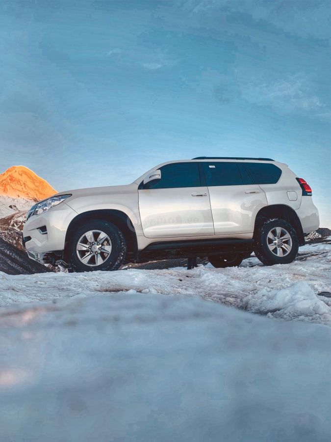 Toyota Land Cruiser Prado 2019 — photo 2