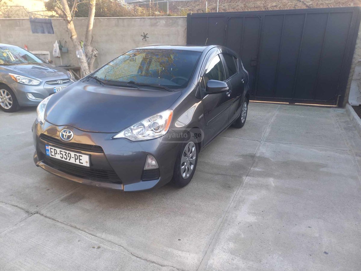 Toyota Prius C