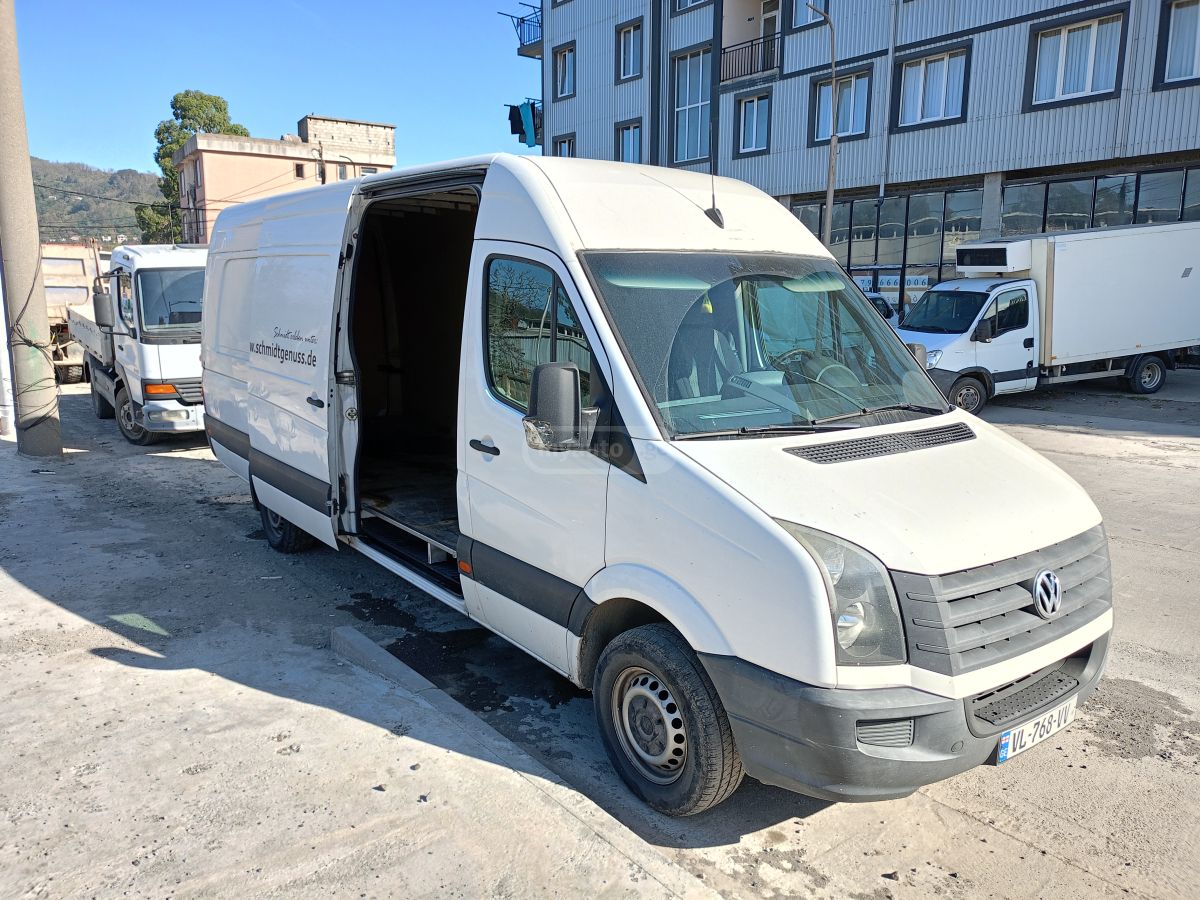 Volkswagen Crafter 2012 — photo 2