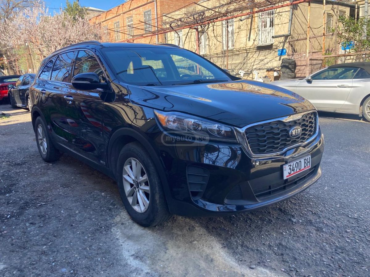 Kia Sorento 2018 — photo 2