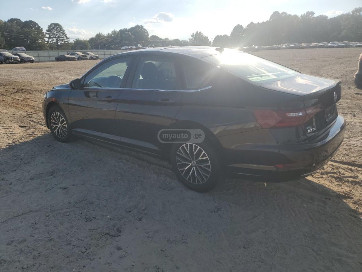 Volkswagen Jetta 2021 — photo 2