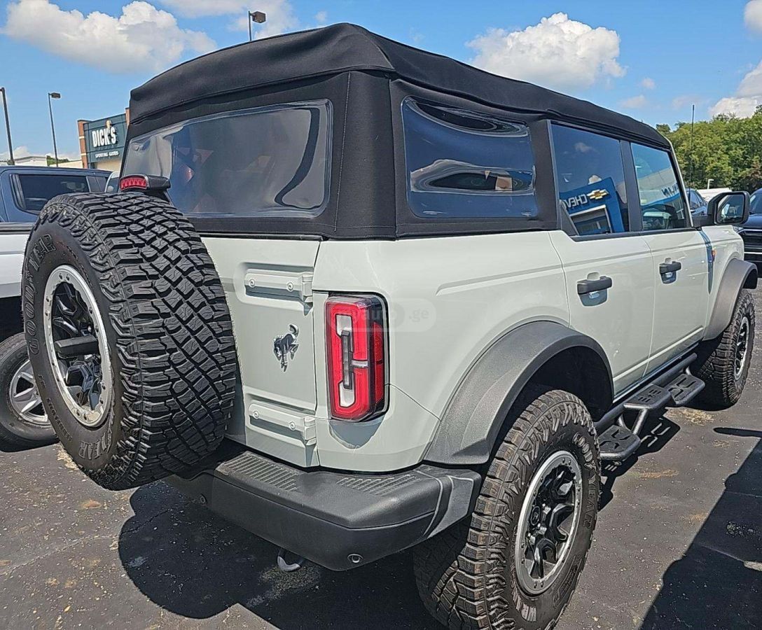 Ford Bronco 2023 — photo 2