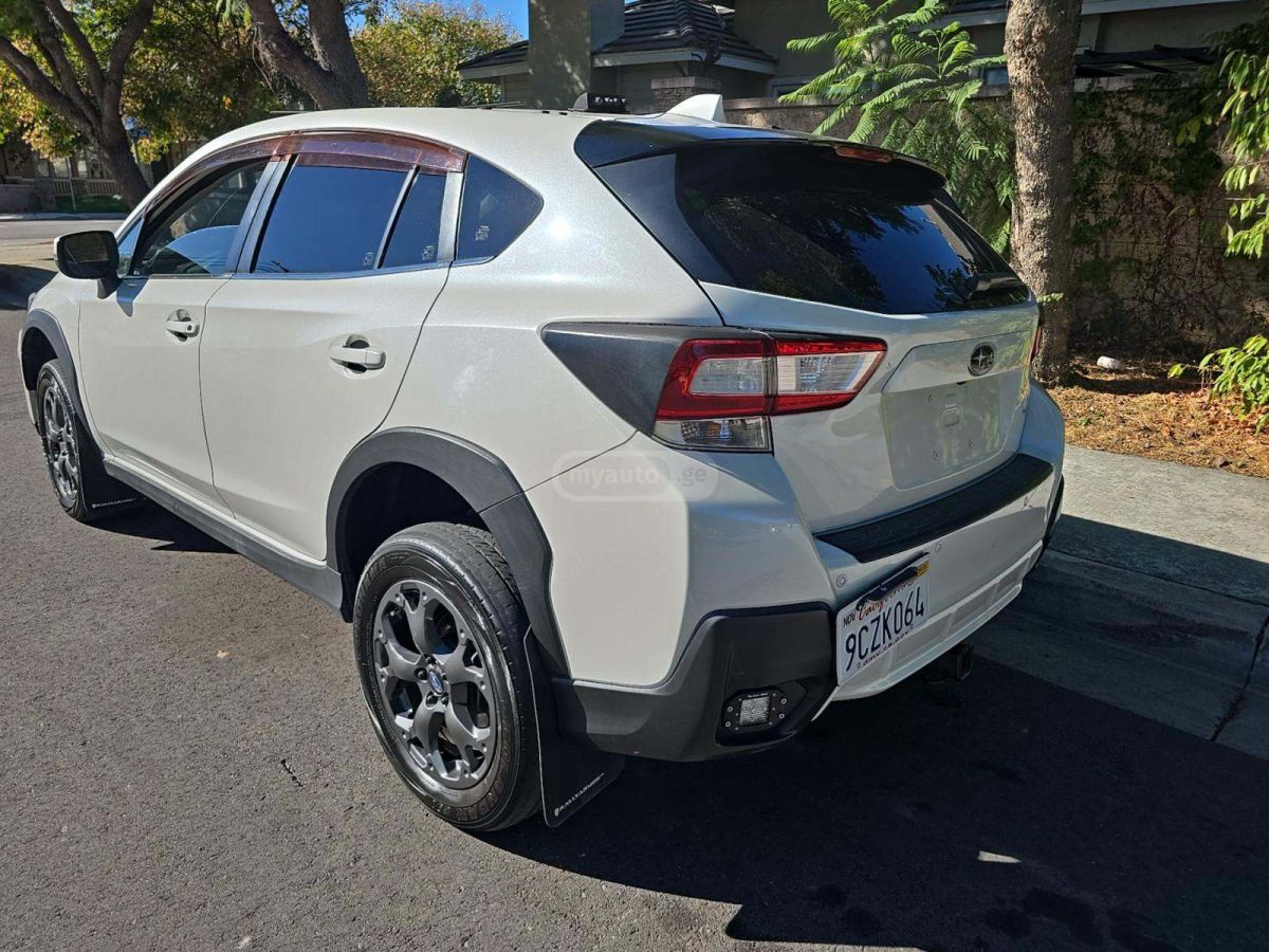 Subaru Crosstrek 2019 — photo 2
