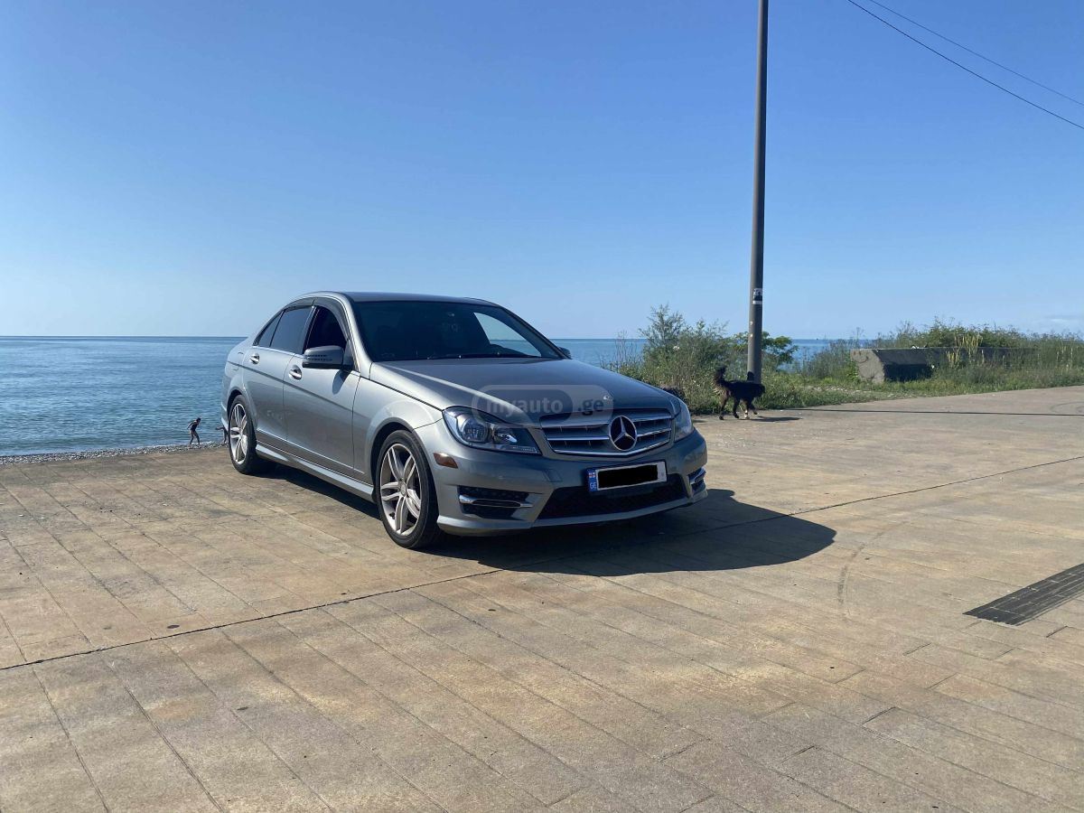 Mercedes-Benz C 300 2013 — photo 2