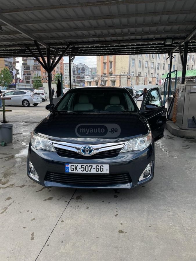 Toyota Camry 2012 — photo 2