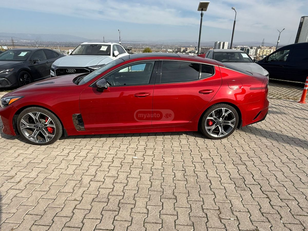 Kia Stinger 2017 — photo 2