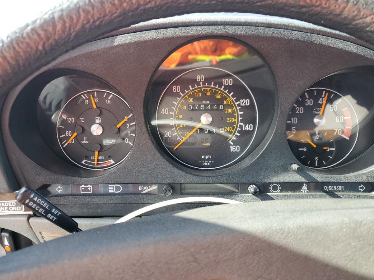 Mercedes-Benz SL 380 1984 — photo 2