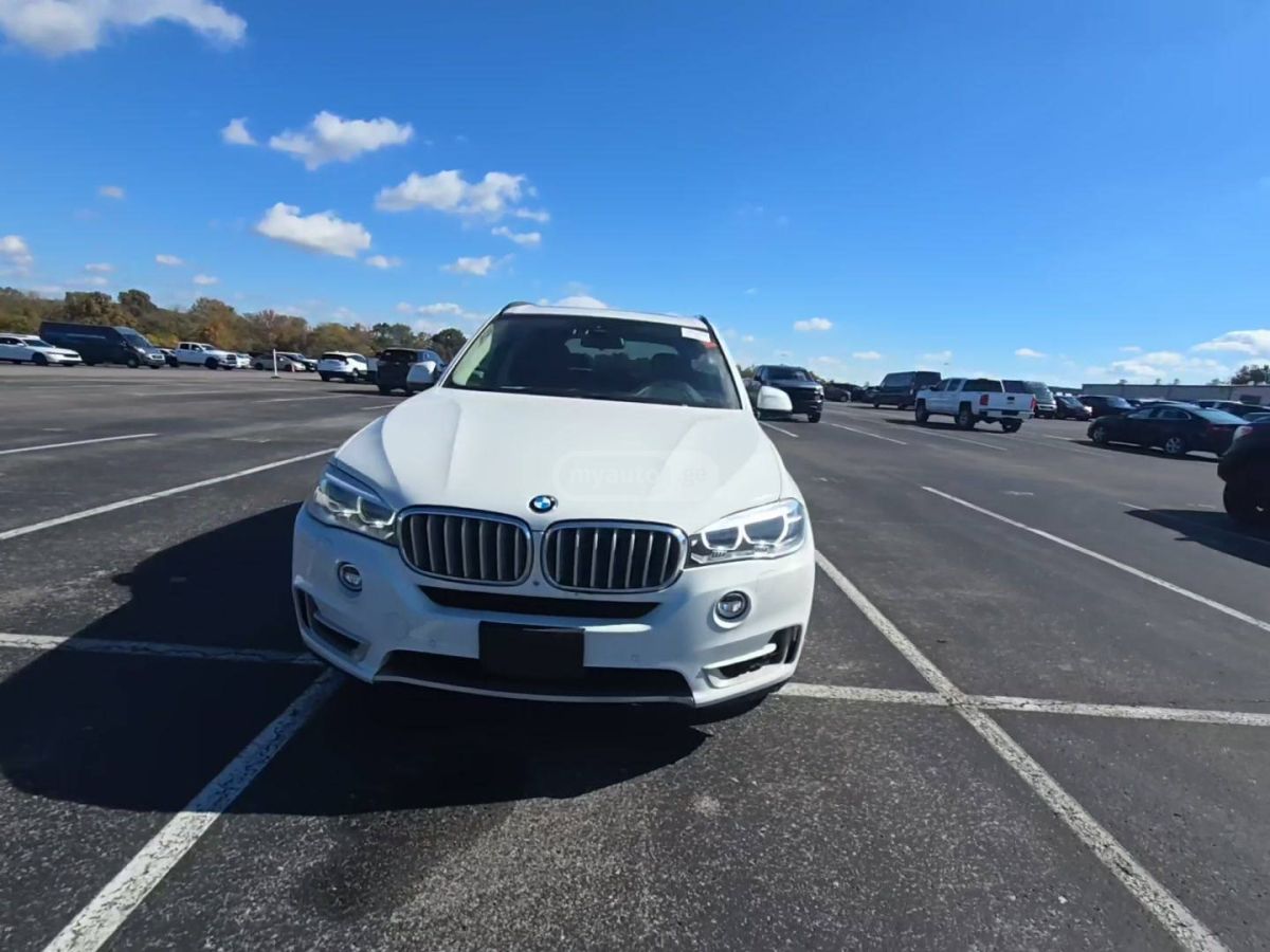 BMW X5 2014 — photo 2