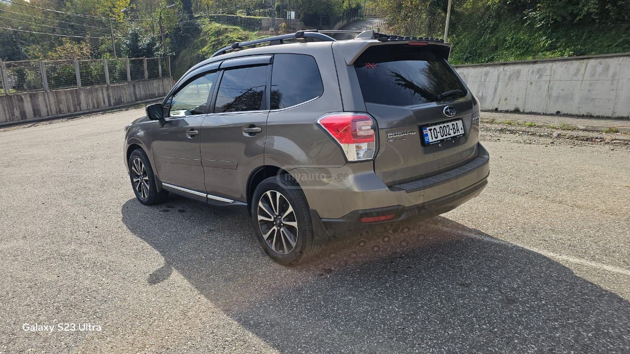 Subaru Forester 2016 — photo 2