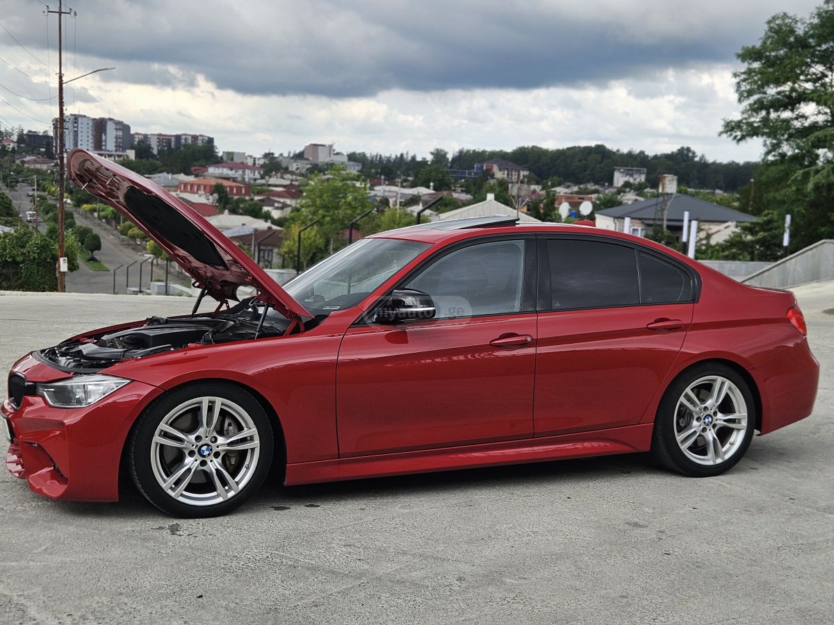 BMW 335 2013 — photo 2