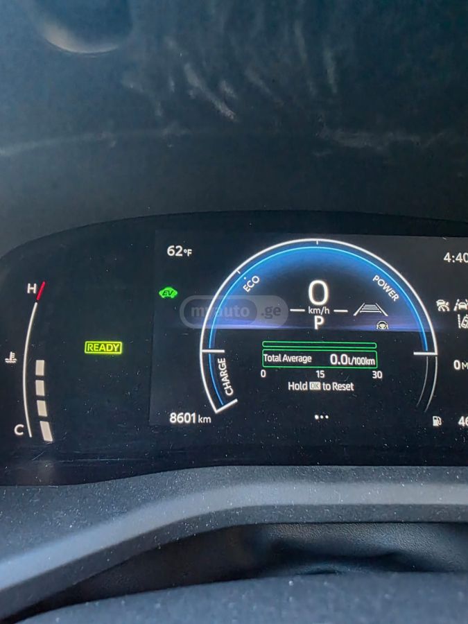 Toyota Camry 2024 — photo 2