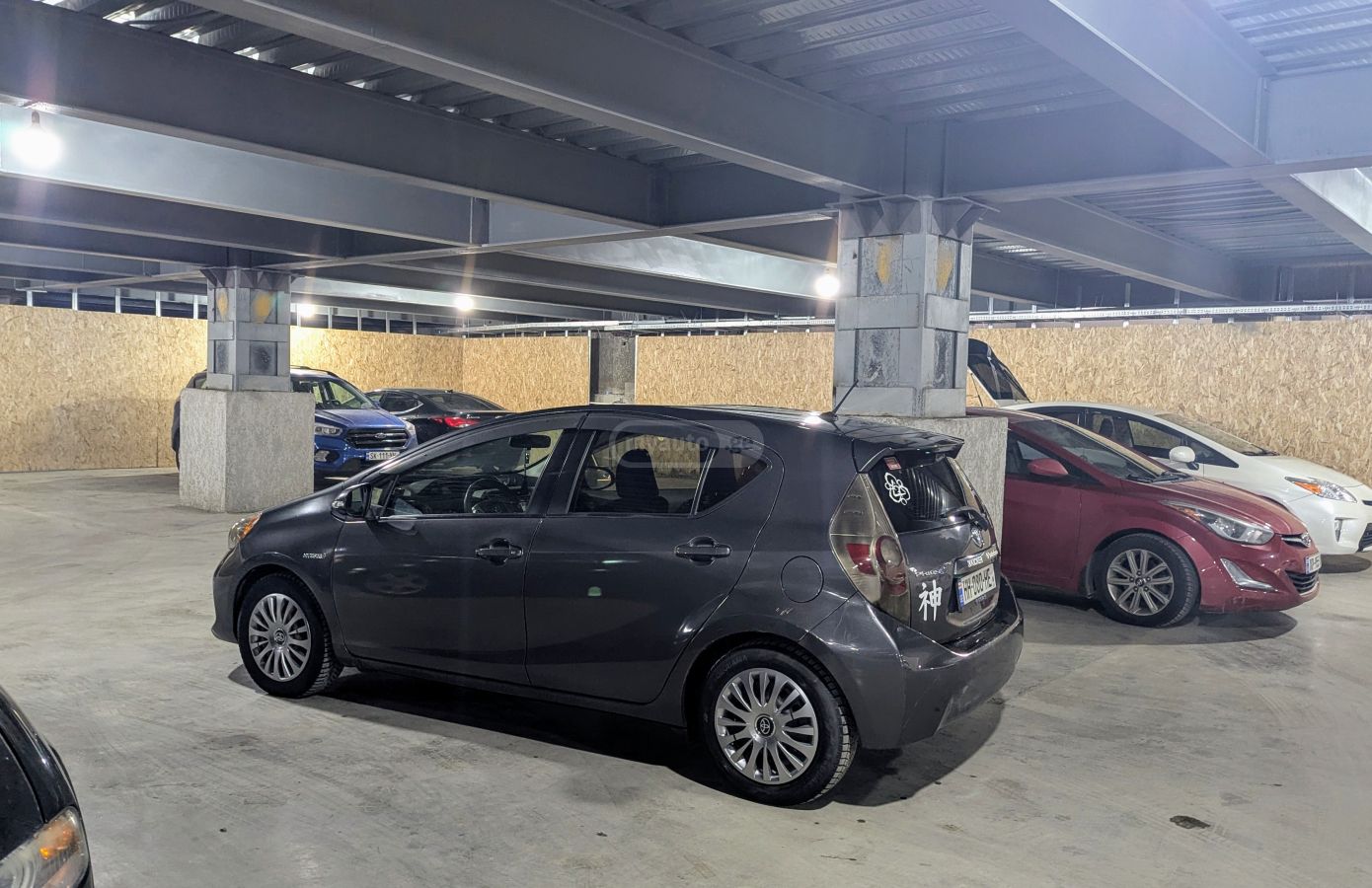 Toyota Prius C 2012 — photo 2