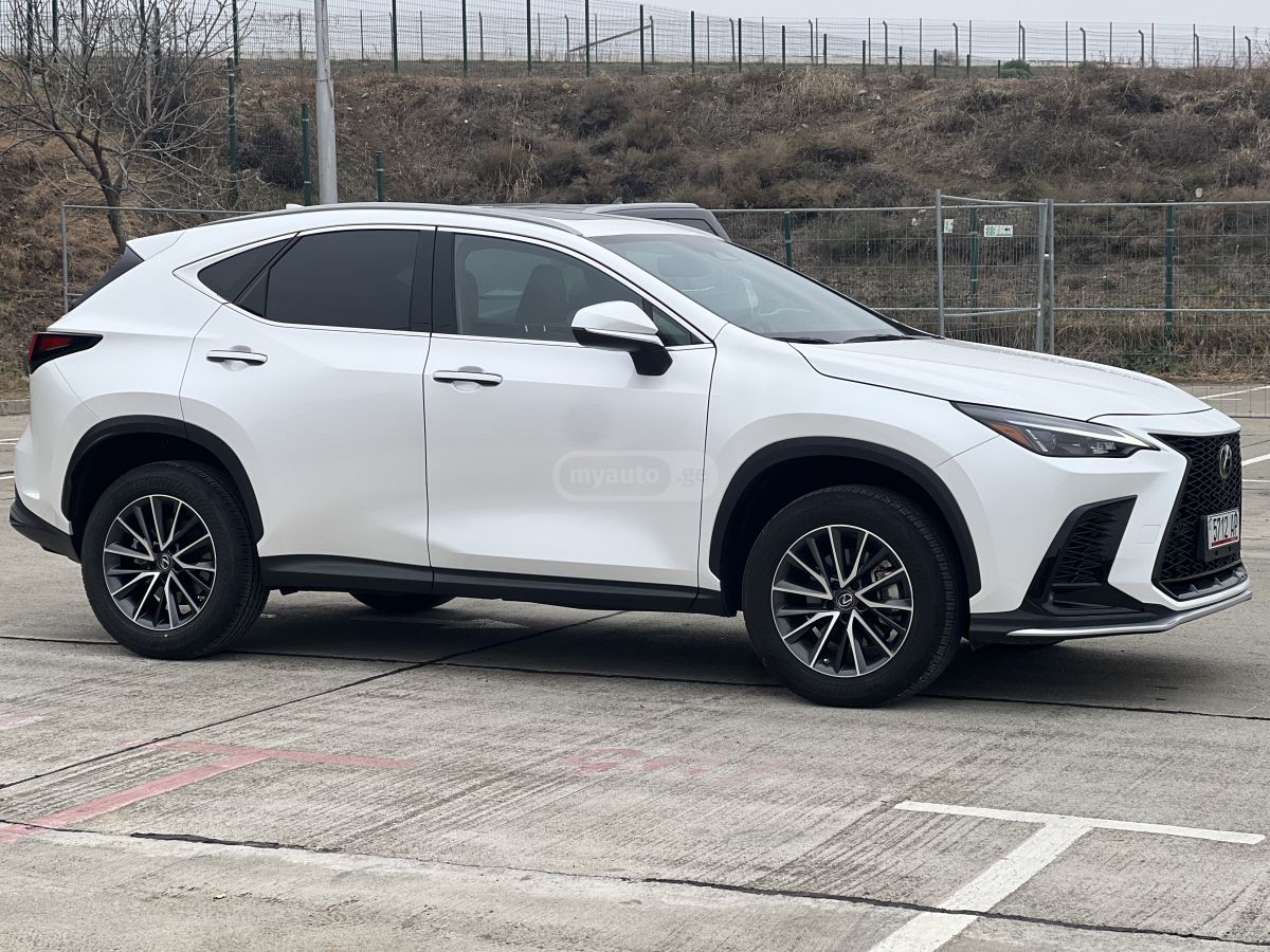 Lexus NX 350 2022 — photo 2