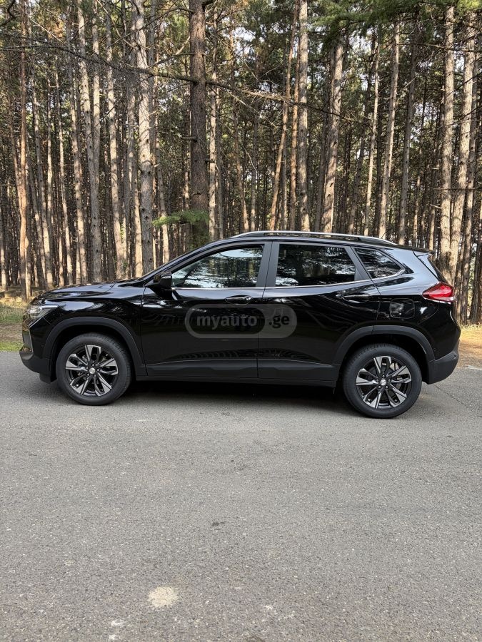 Chevrolet Tracker 2024 — photo 2