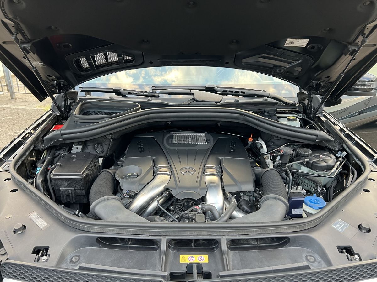 Mercedes-Benz GL 550