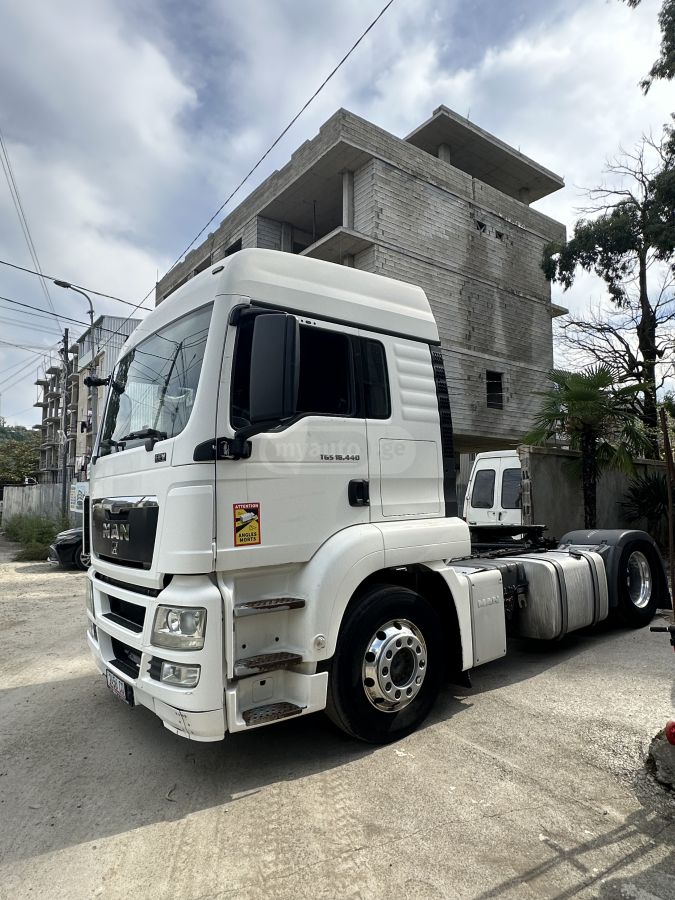 Isuzu 18.440 2011 — photo 2