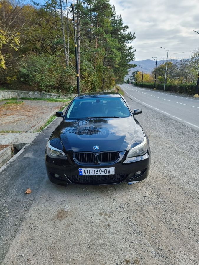 BMW 530 2004 — photo 2