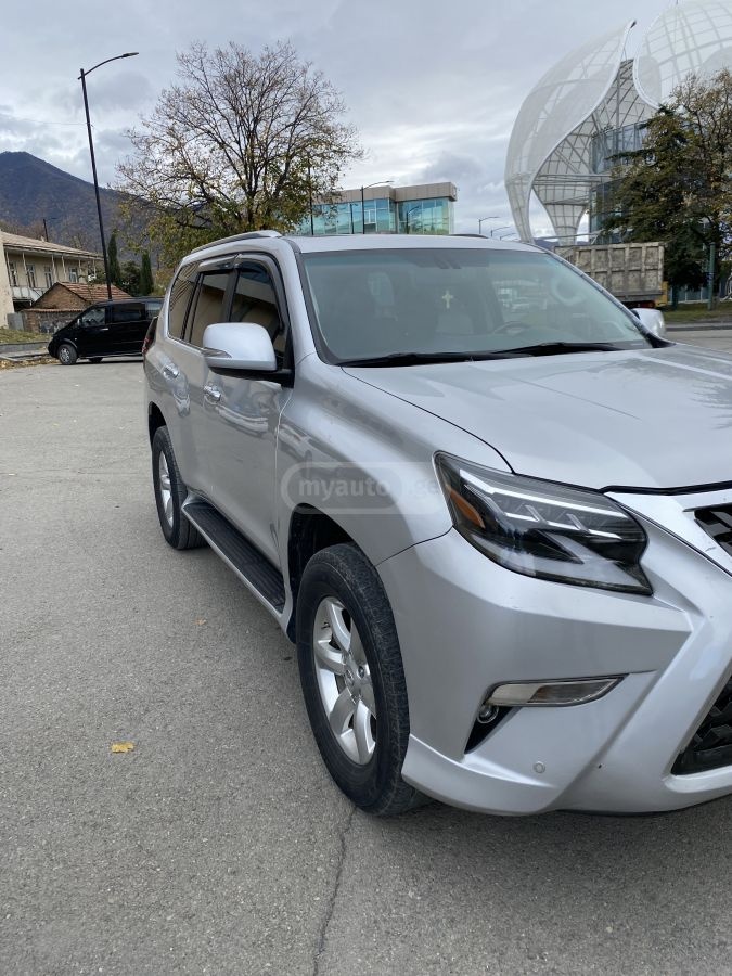 Lexus GX 460 2012 — photo 2