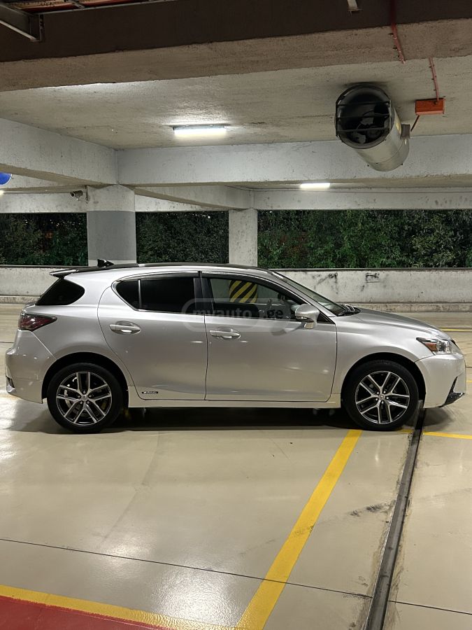 Lexus CT 200 h 2016 — photo 2