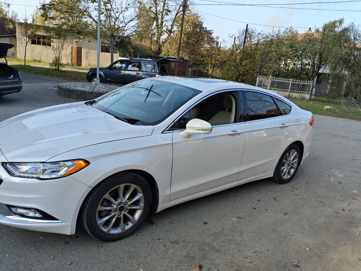 Ford Fusion 2017 — photo 2