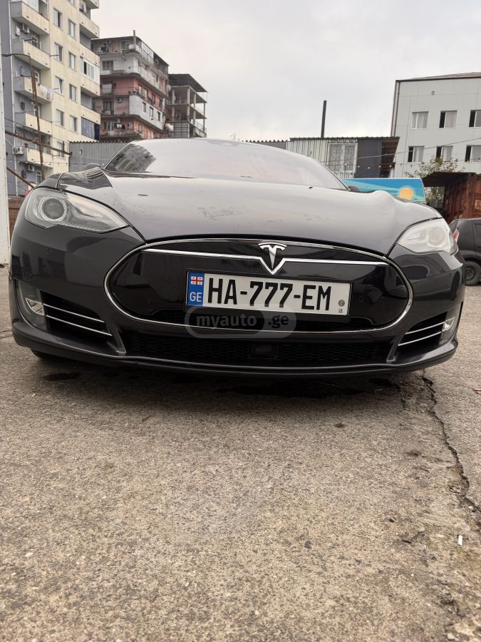 Tesla Model S 2015 — photo 2
