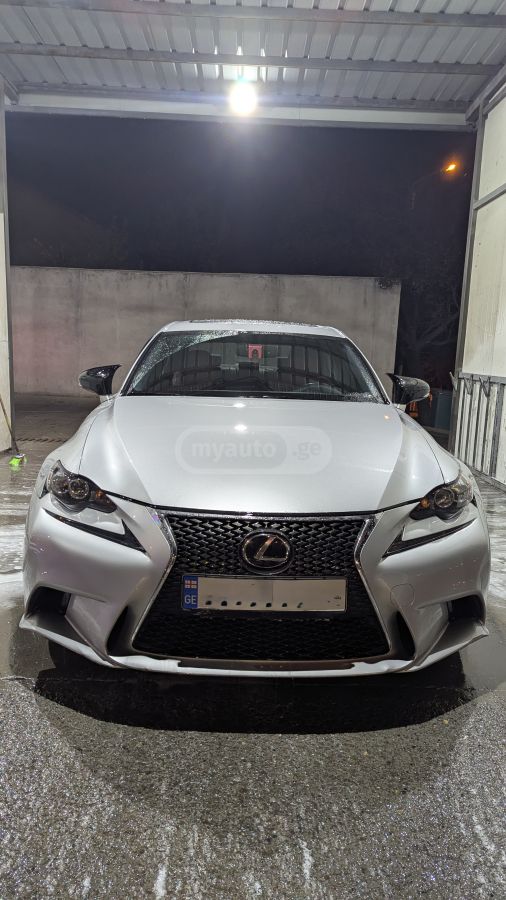 Lexus IS 200