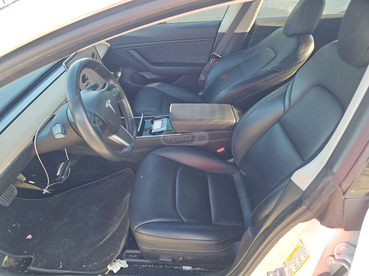 Tesla Model 3 2018 — photo 2