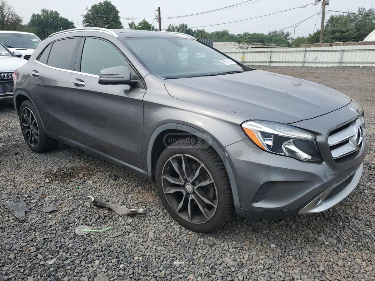Mercedes-Benz GLA 250 2017 — photo 2
