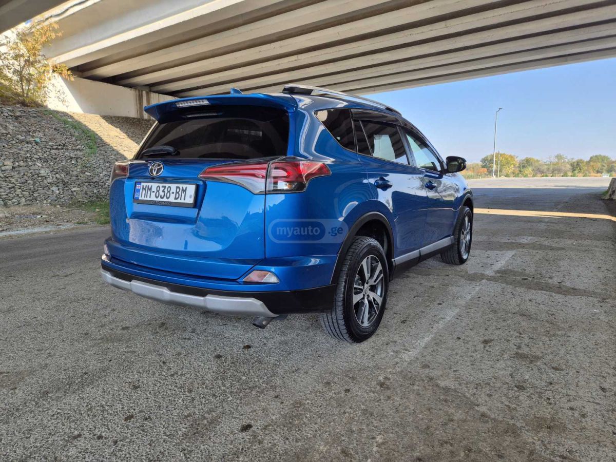 Toyota RAV4 2015 — photo 2
