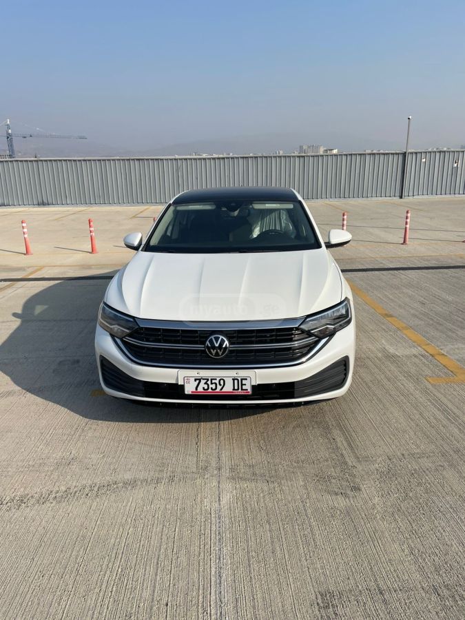 Volkswagen Jetta 2023 — photo 2