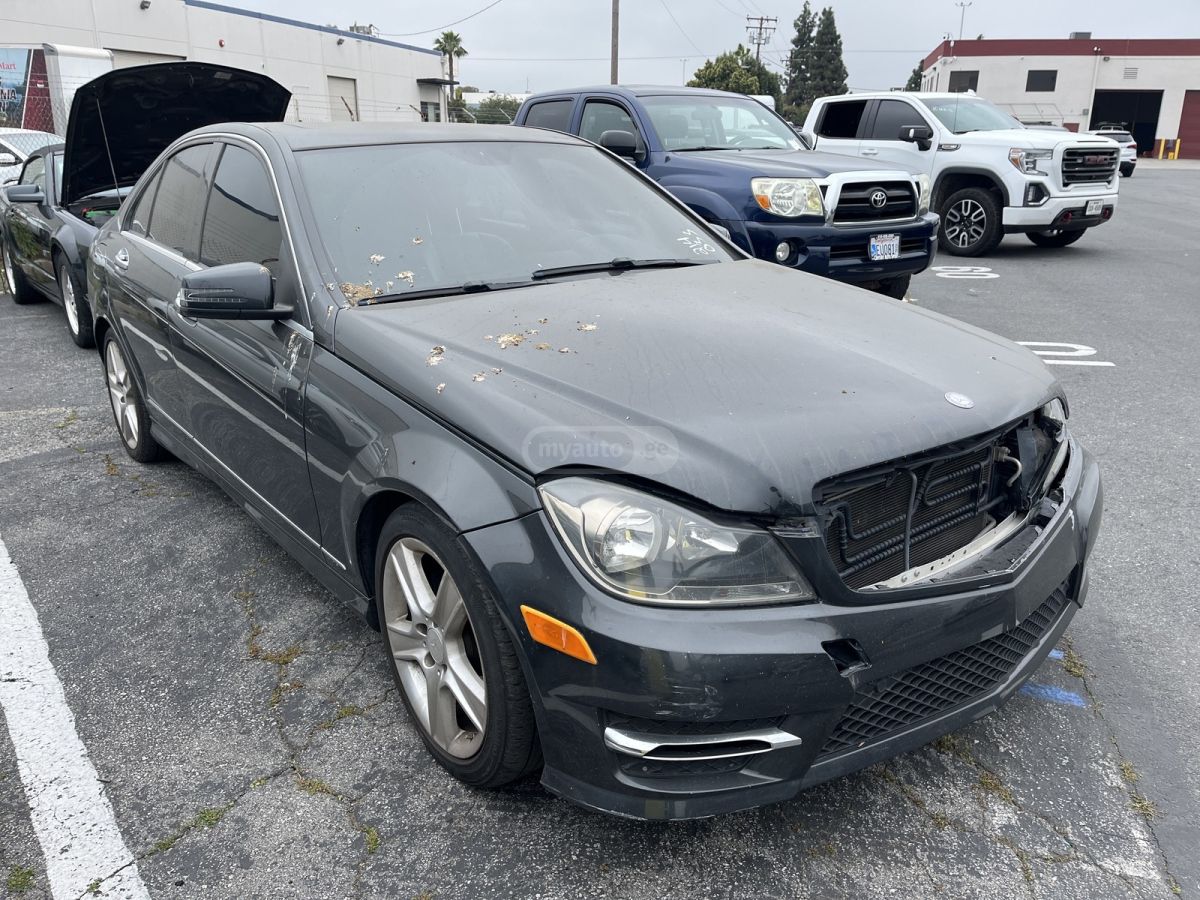 Mercedes-Benz C 250 2014 — photo 2