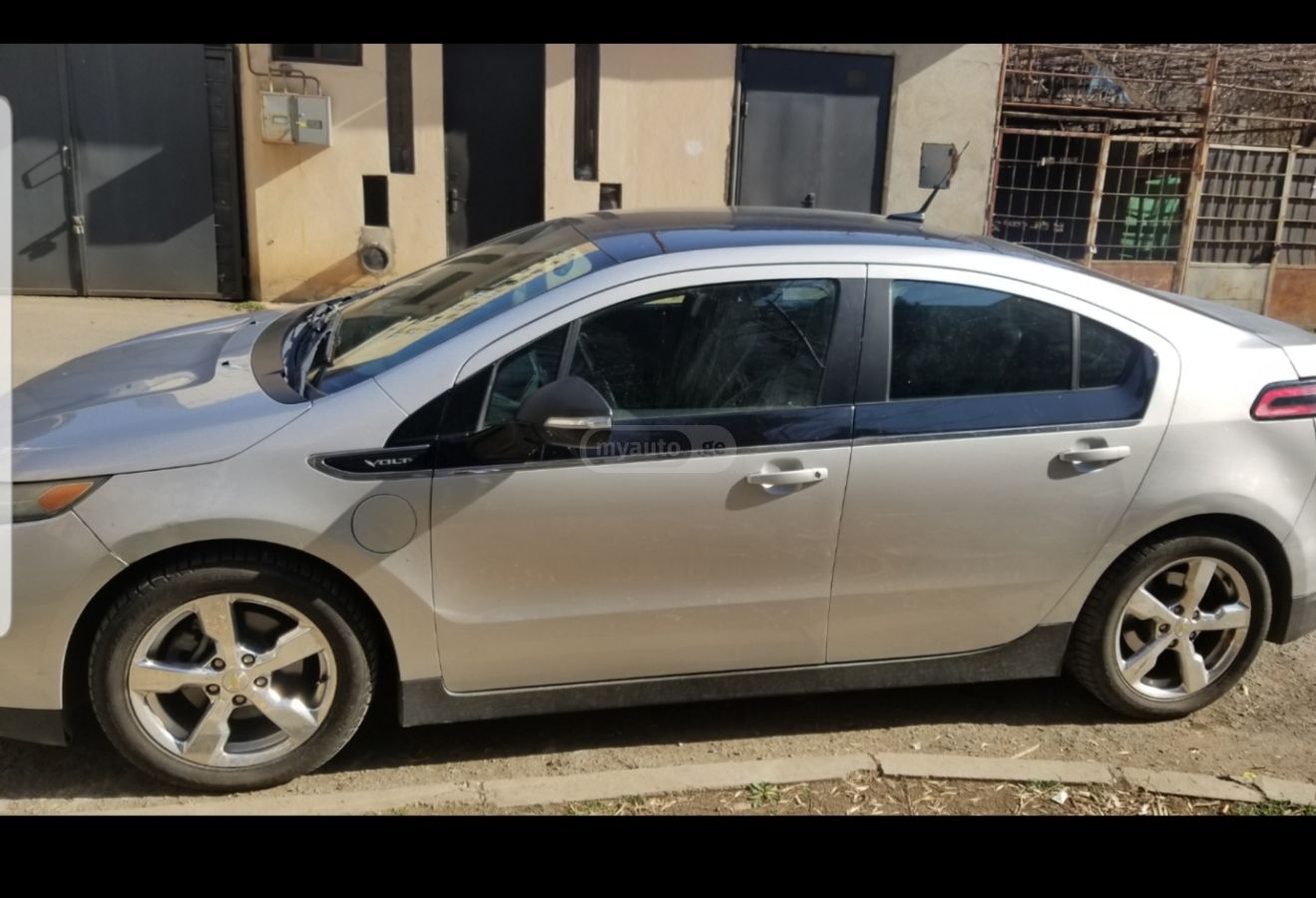 Chevrolet Volt 2011 — photo 2