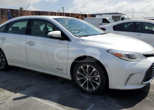 Toyota Avalon 2017 — photo 2