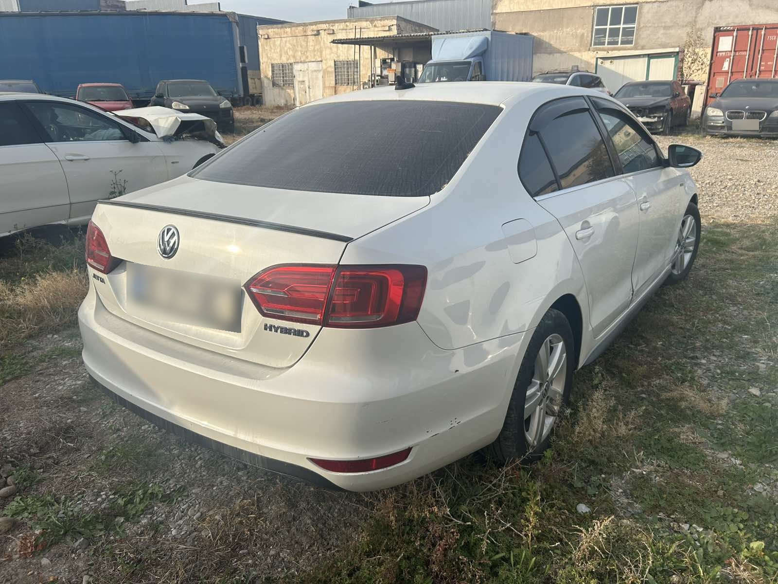 Volkswagen Jetta 2013 — photo 2