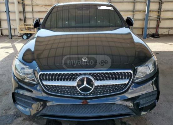 Mercedes-Benz E 300 2018 — photo 2
