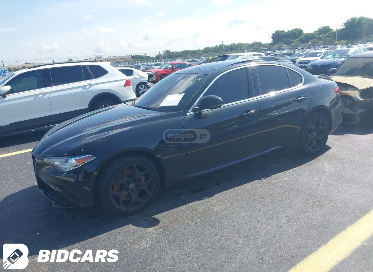 Alfa Romeo Giulia 2019 — photo 2