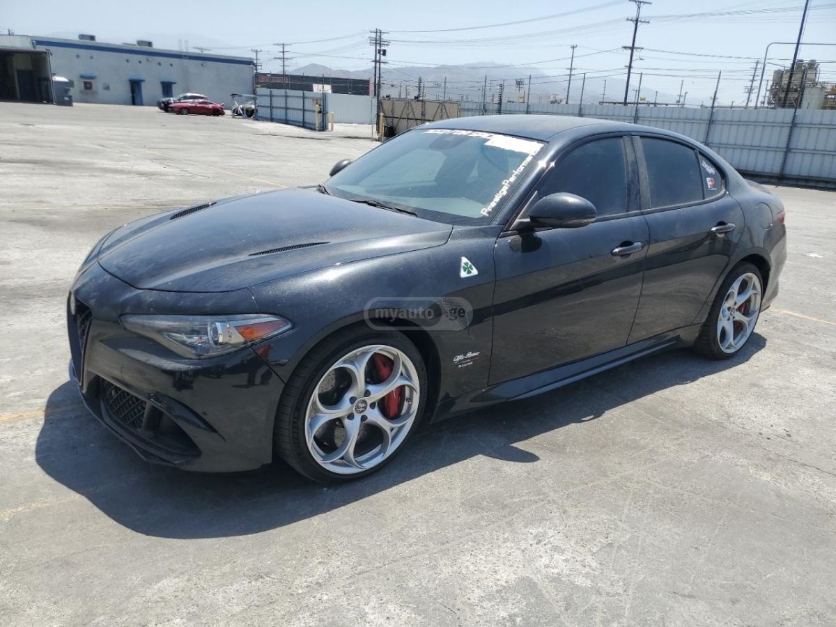 Alfa Romeo Giulia 2017 — photo 2