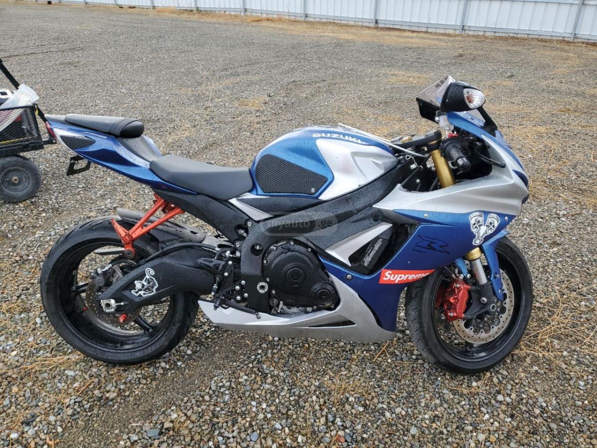 Suzuki GSX 750 2024 — photo 2