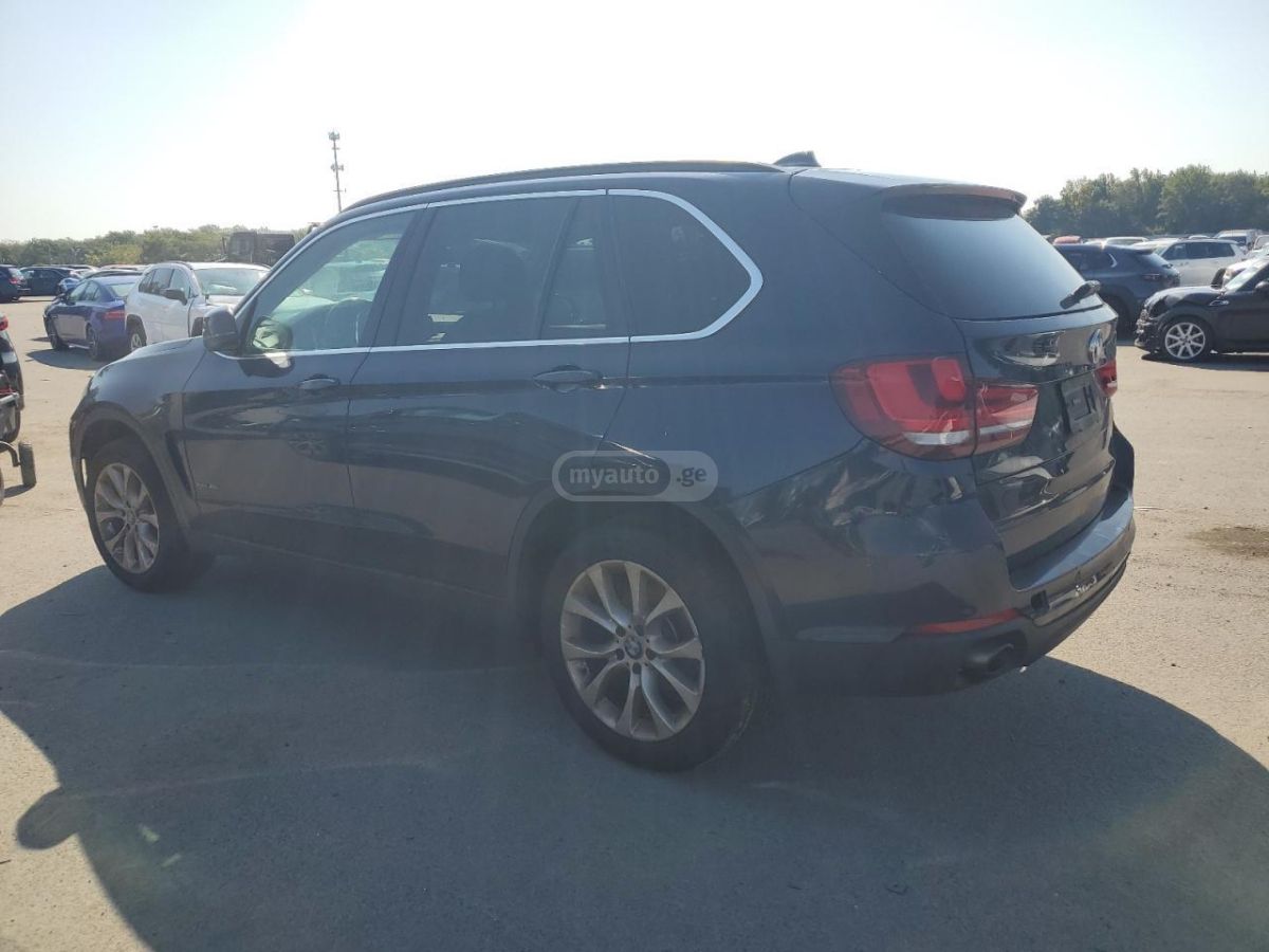 BMW X5 2016 — photo 2