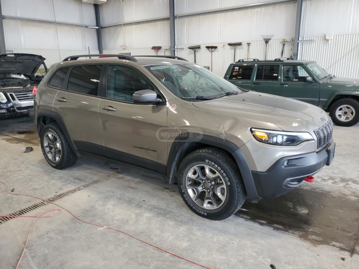 Jeep Cherokee