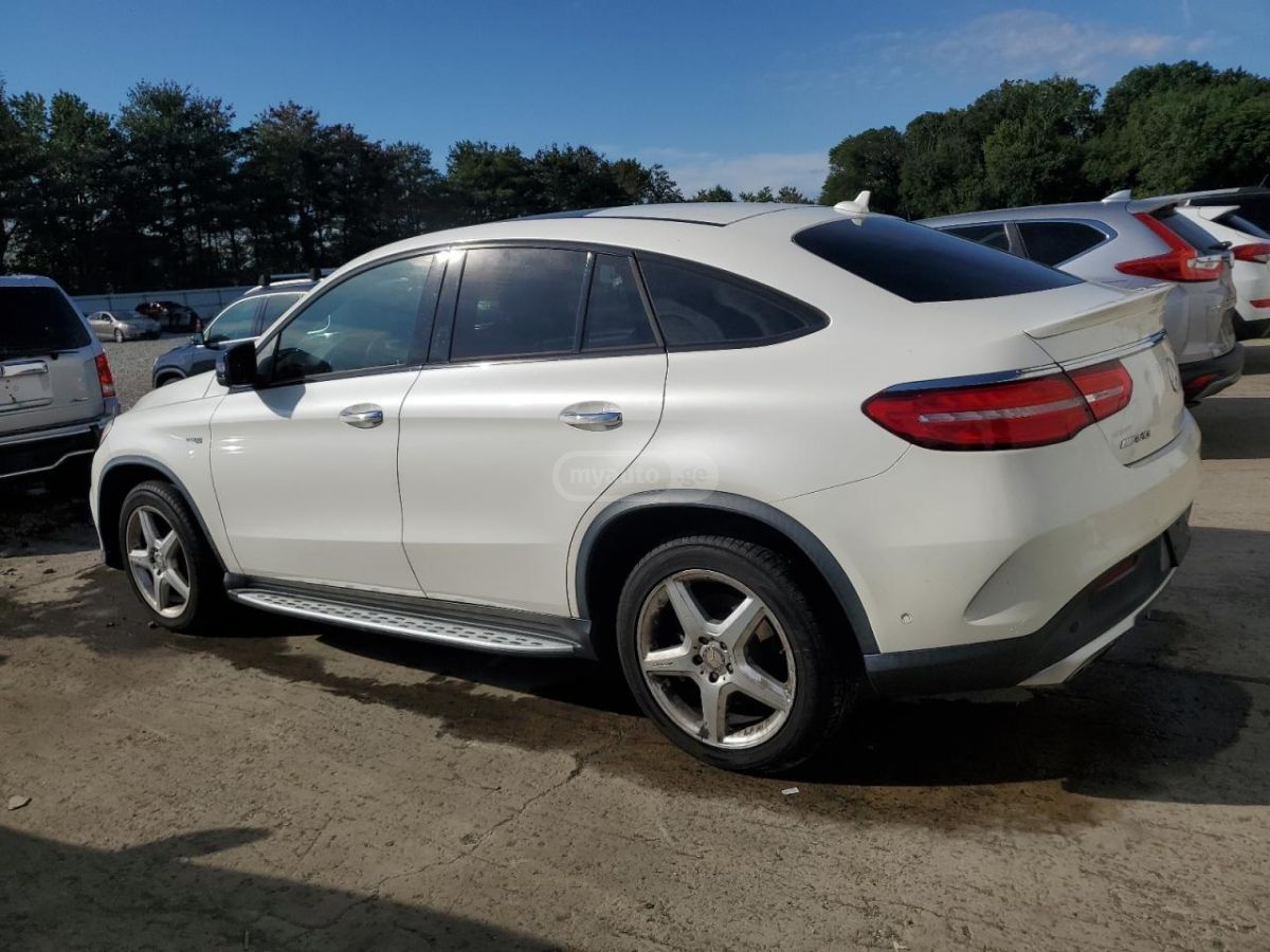 Mercedes-Benz GLE 43 AMG 2017 — photo 2